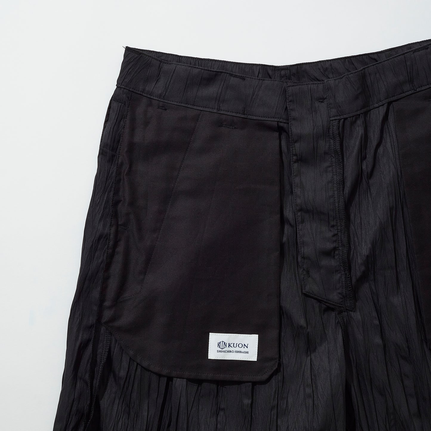Random Pleated 3/4 Trousers