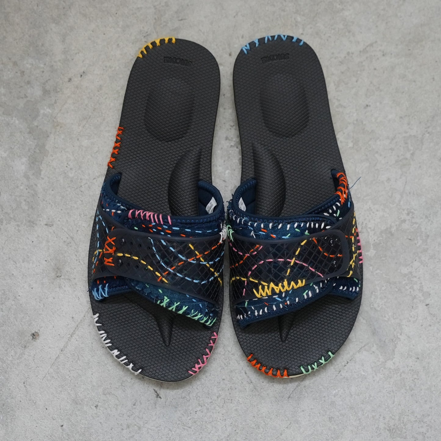 SUICOKE Sashiko Slides