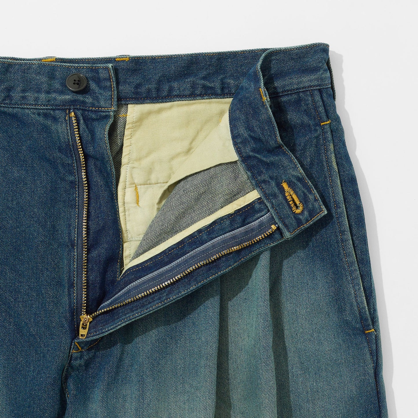 Denim Tapered Trousers (Bleached)