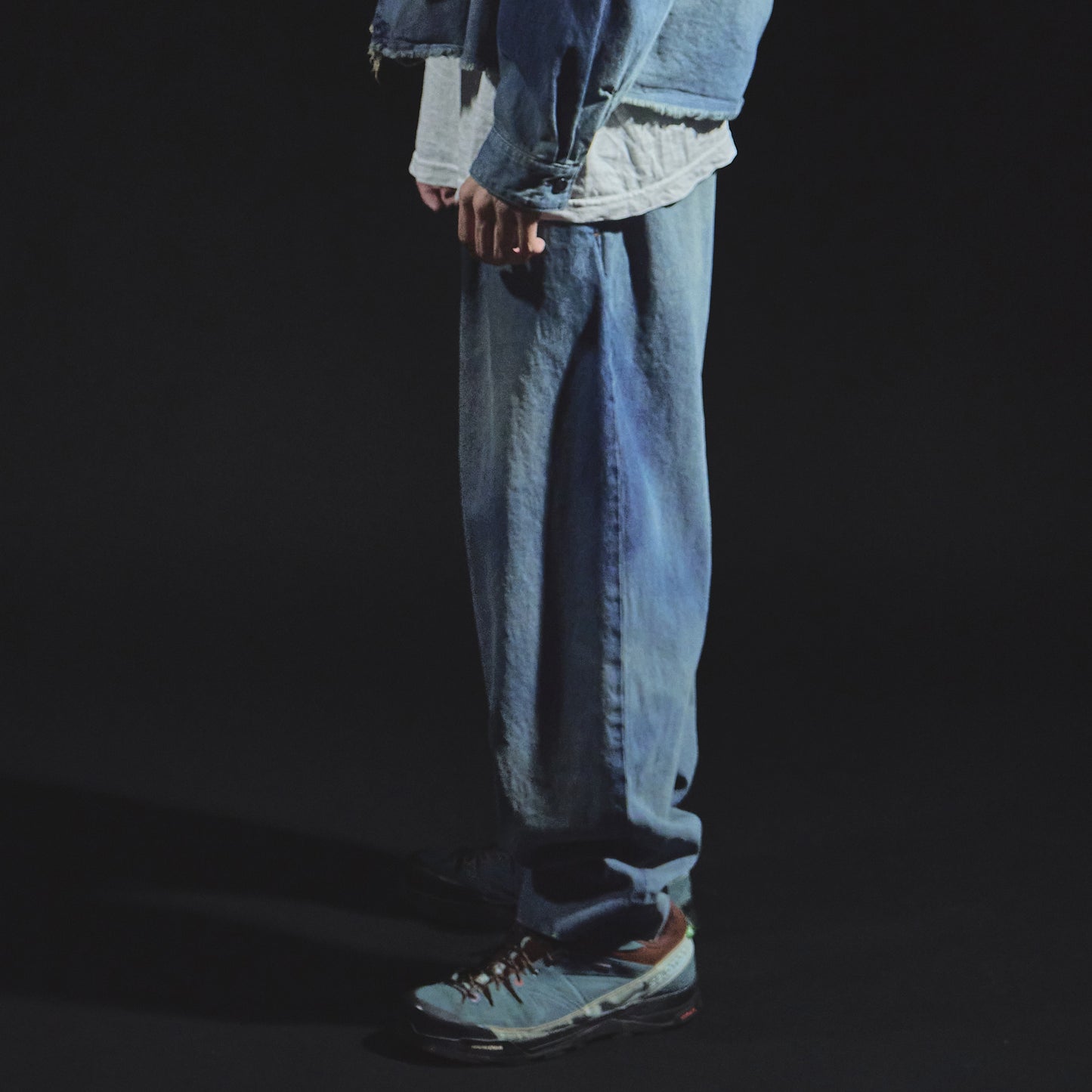 Denim Tapered Trousers (Bleached)